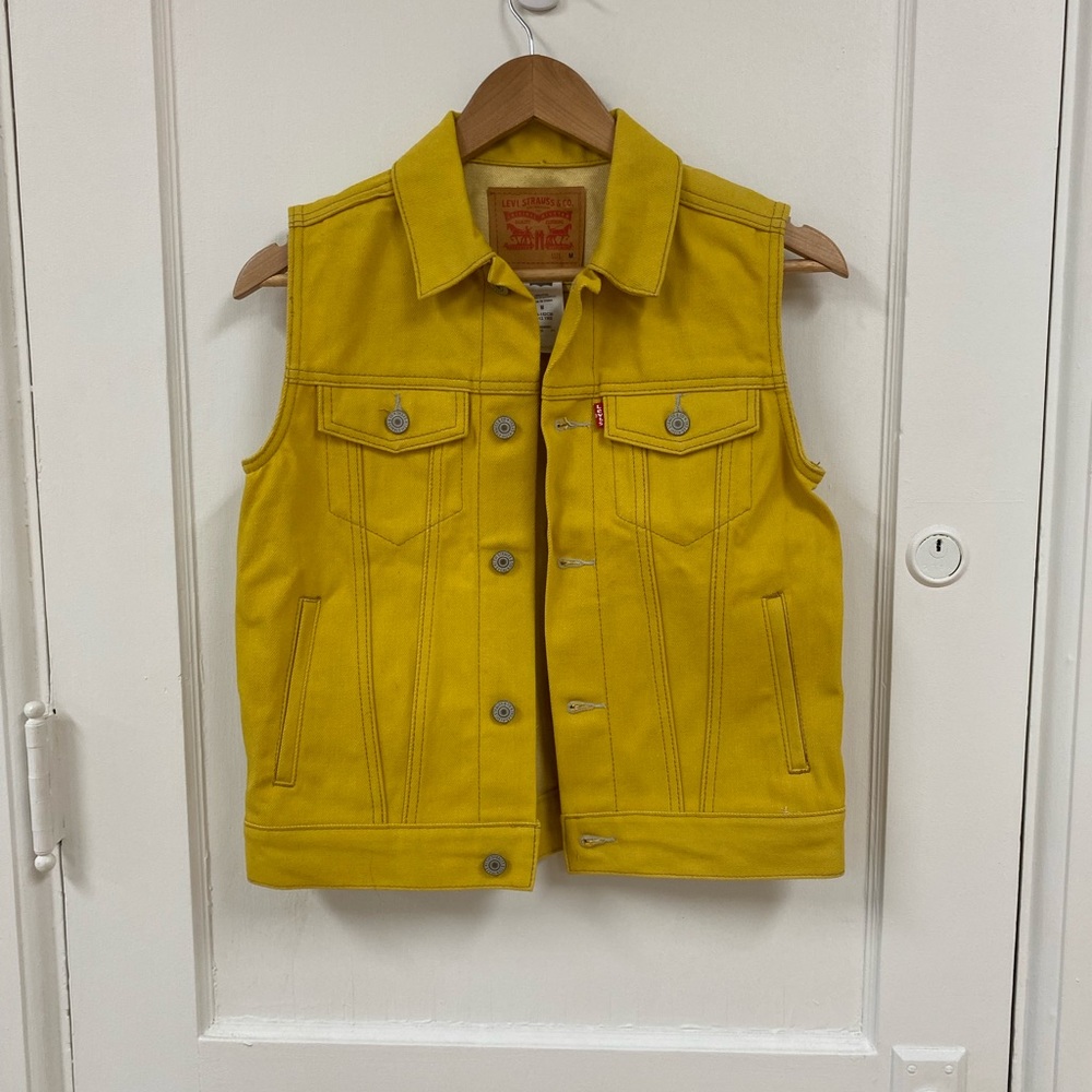 Mustard yellow Levi’s Jean vest